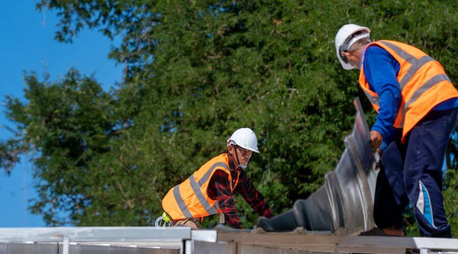 Professional residential roofers in Warrensburg, IL